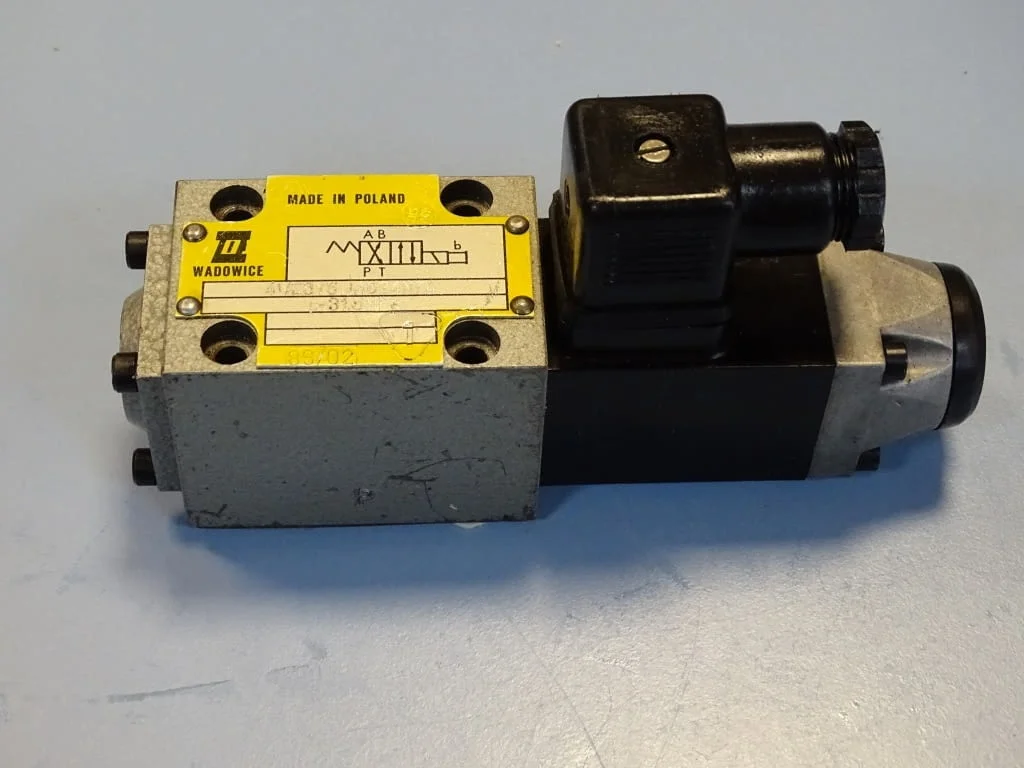 Хидравличен разпределител WADOWICE 4WE6Y51/AG24NZ4 directional valve 24VDC — снимка 2