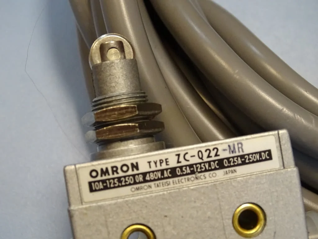 Краен изключвател Omron ZC-Q22-MR Limit Switch — снимка 3