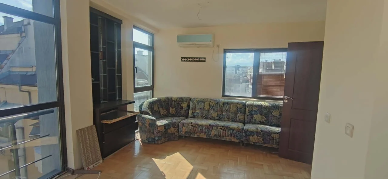 Продаваме мезонет в кв. Каменица 1 — снимка 10