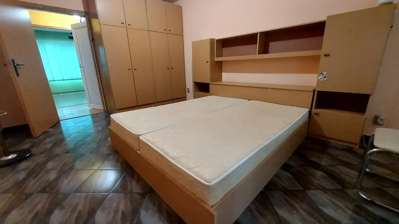 Тристаен апартамент в кв.Македонски, гр.Хасково — снимка 10