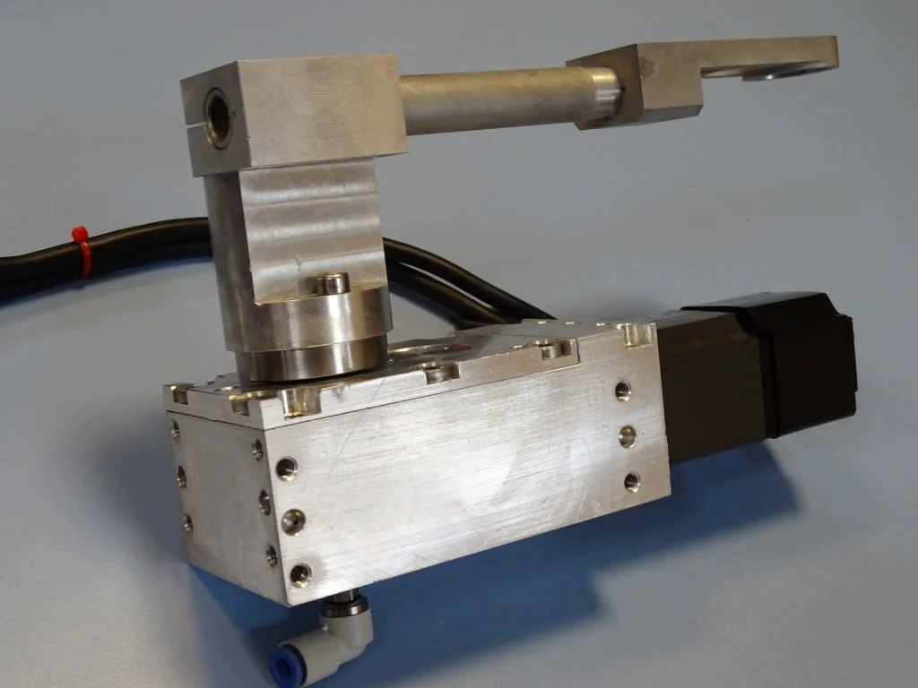 Мотор редуктор MITSUBISHI HC-MFS13-S13 AC servo motor SPN worm gear box — снимка 7