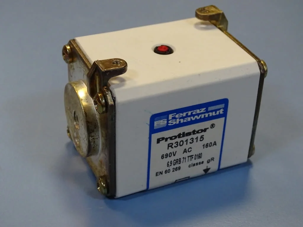 Предпазител Ferraz Shawmut Protistor R301315 Fuses 6.9GRB71TTF0160 160A 690VAC — снимка 3