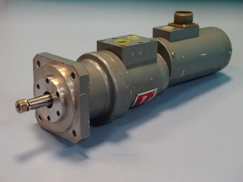Електрохидравличен ендкодер FUJITSU Limited EHPM 1/5 SSSS electro hydraulic pulse motor — снимка 2