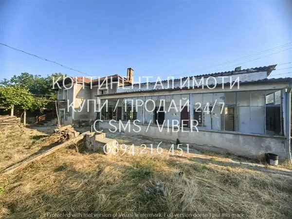 Код 70016. Двуетажна стара къща 80м2 с допълнителни монолитни постройка и двор 930м2 Трифазен и моно