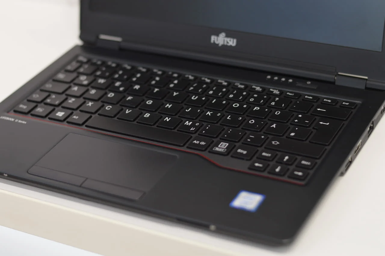 Fujitsu LifeBook U729 - 12.5" - (1920x1080), IPS дисплей / Intel Core i5-8265U / 8GB RAM / 256GB SSD — снимка 5