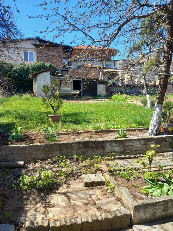 Продавам къща в гр. Перник кв. Ралица — снимка 9