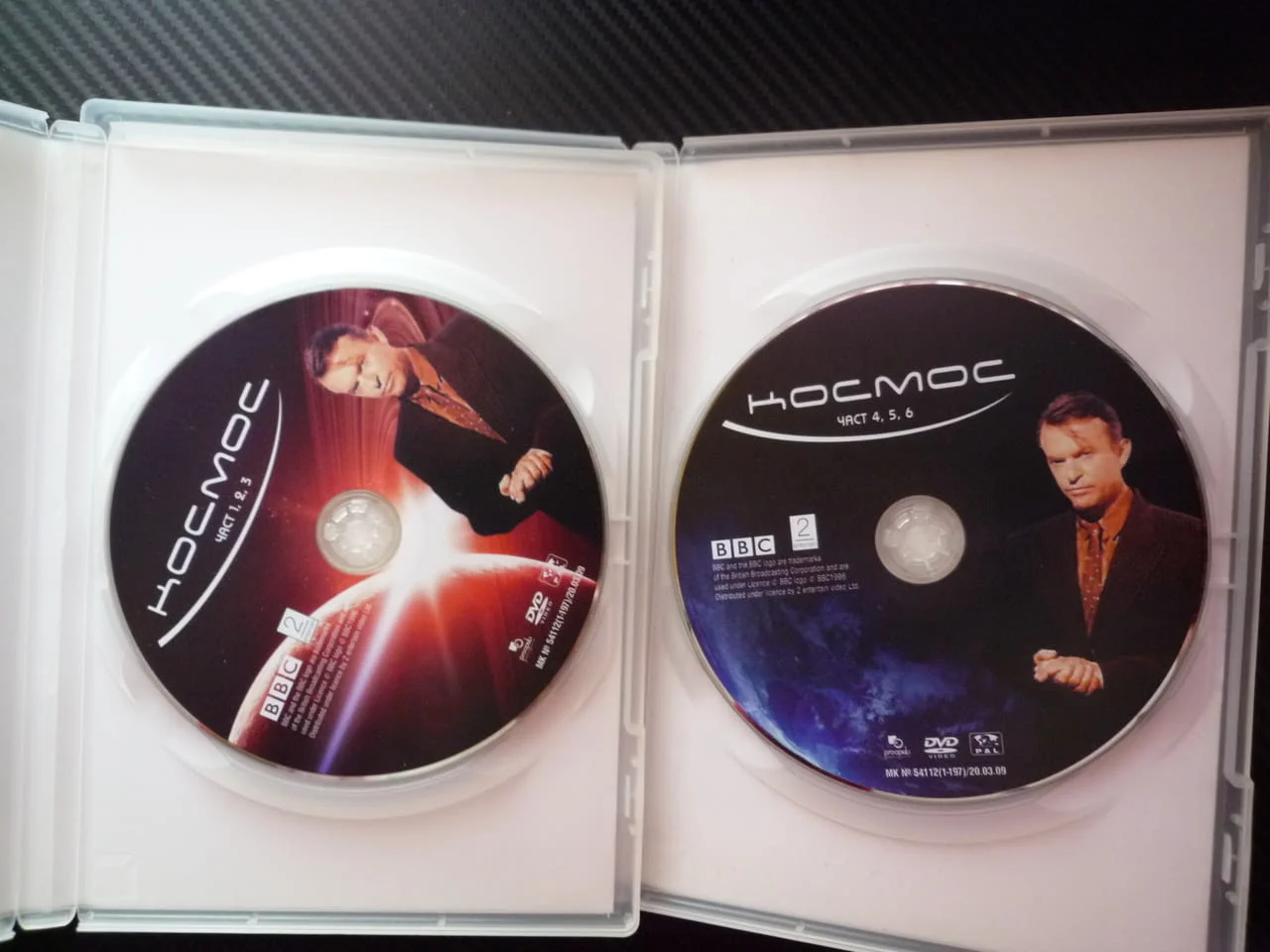 Космос DVD филм BBC Сам Нийл Звездна материя Черни дупки сами ли сме извънземни нови светове планети — снимка 2