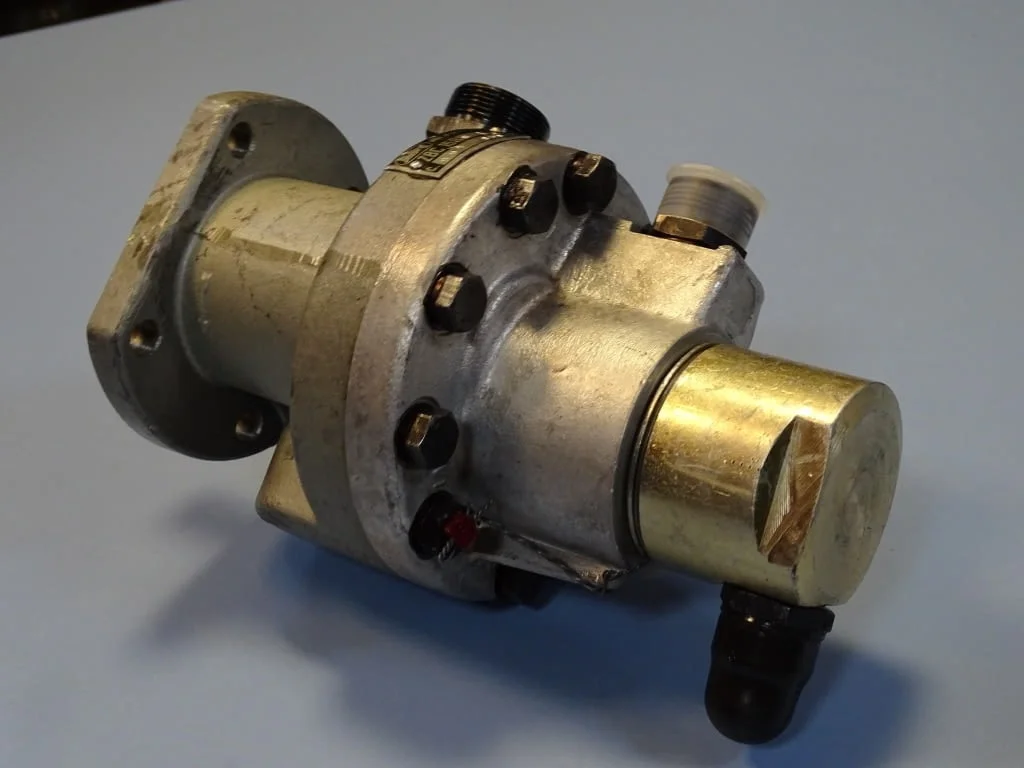 Хидравлична помпа Jihostroj ZBC 15R0-1 gear pump — снимка 2