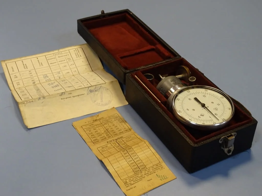 Оборотометър механичен VEB Hand-Tachometer Hmin-1