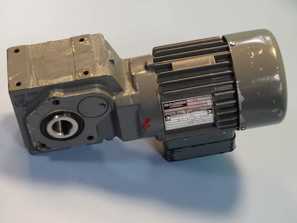 Мотор редуктор Flender Himmel CA10-G56M4 Gear Motor 0.09kW 1350min-1 — снимка 6