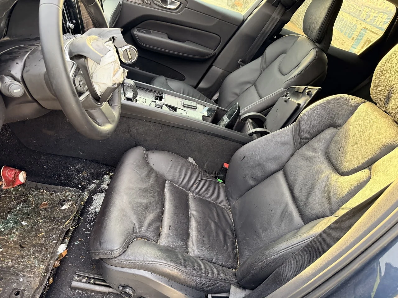 Volvo XC60 2 B5 Mild-Hybrid AWD 2.0 дизел, двигател D420T2, 235 кс., 4x4, автоматик, 2024г., 15 000 — снимка 10