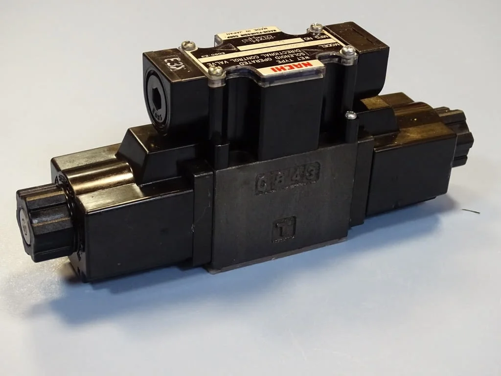 Хидравличен разпределител NACHI SS-C01-E3X-R-C1-20 solenoid operated directional valve — снимка 3