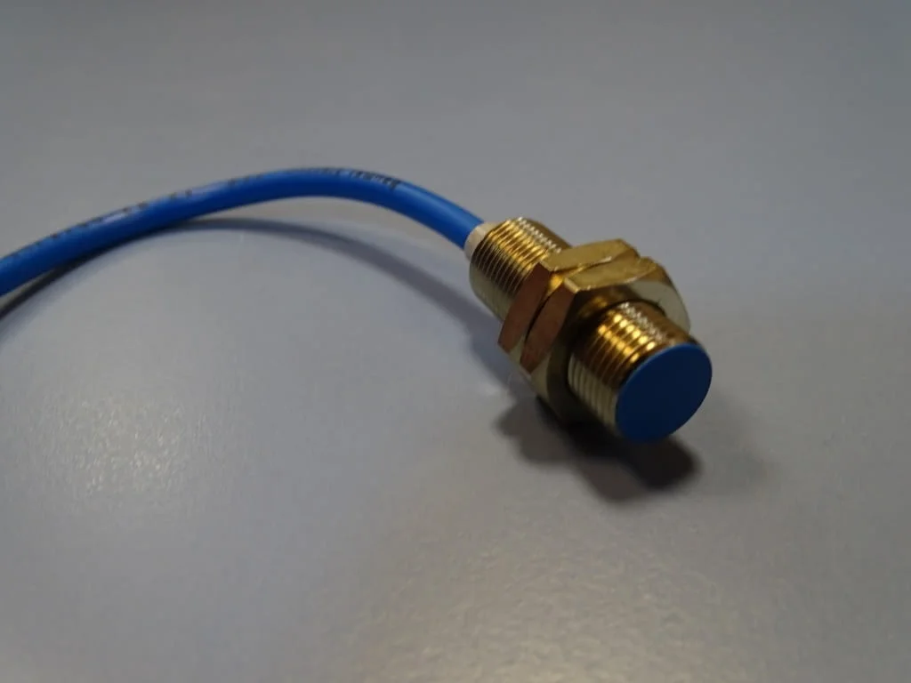 Индуктивен датчик Baumer Electric IFR 10.82.05/K346 proximity switch — снимка 5