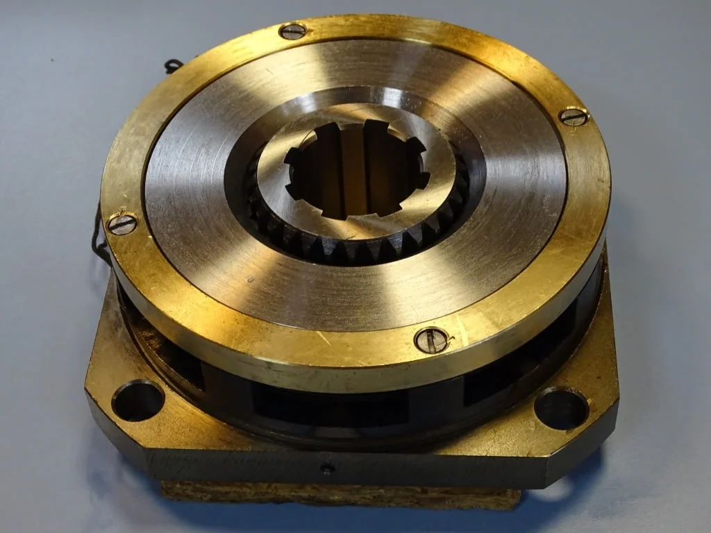 Съединител електромагнитен ETM-126 2H/2А electromagnetic multi-plate clutch 24VDC — снимка 6