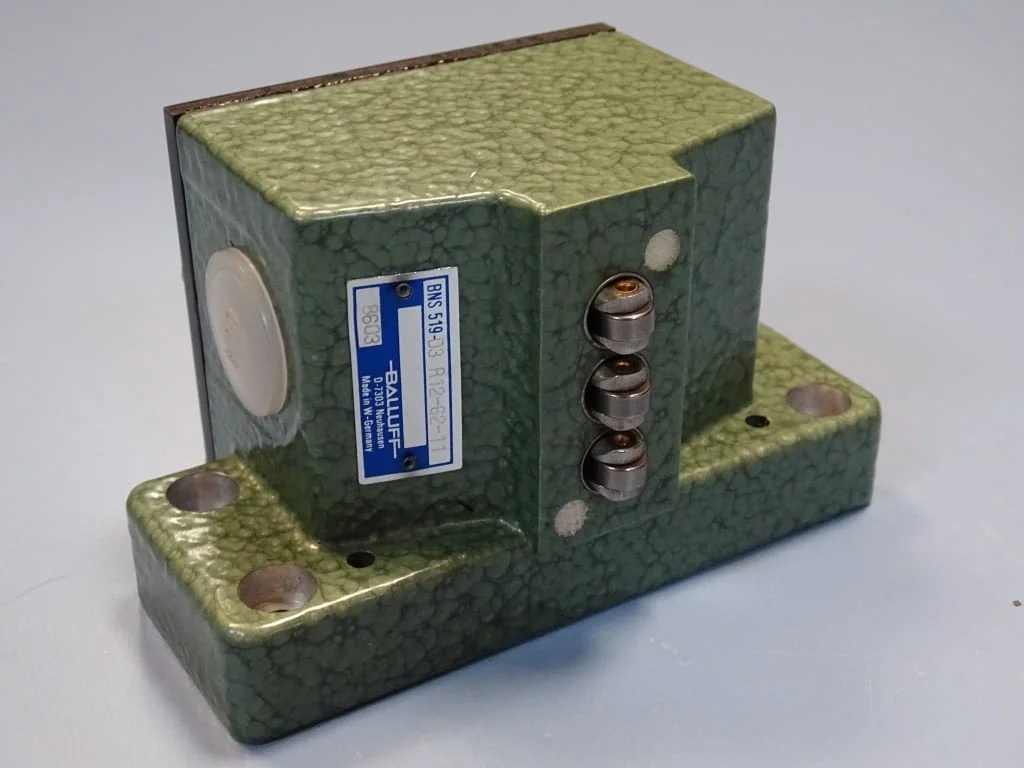 Краен изключвател Balluff BNS 519-D3 R12-62-11 multiple limit switch 250VAC 10A — снимка 6