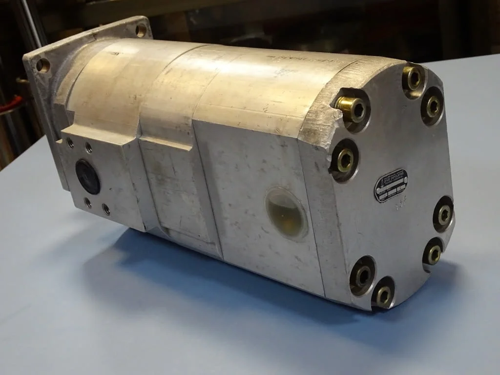 Хидравлична зъбна помпа "Prva Petoletka" Hydraulic pump — снимка 6