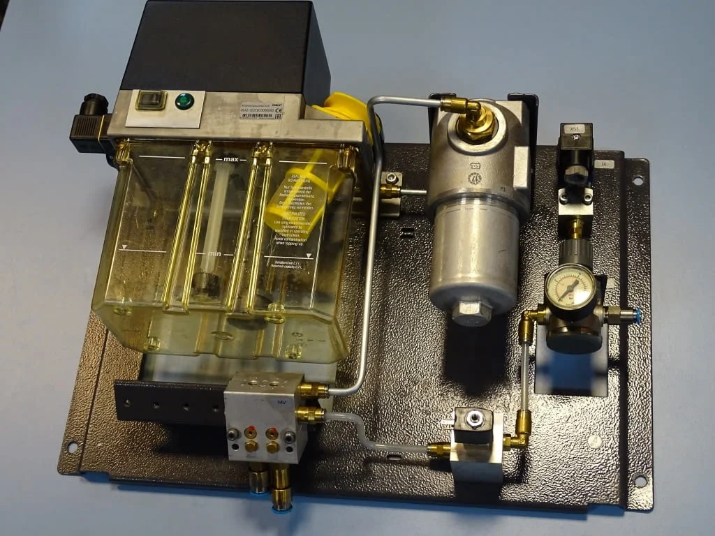 Смазочна станция SKF OLA2-1E2CBlubrication systems 2.7L 230V/50Hz