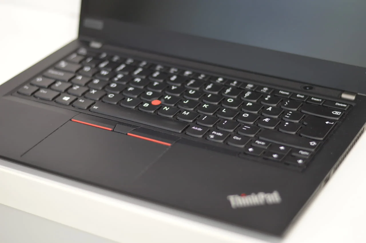 Lenovo ThinkPad T490 – 14" Full HD IPS / i5-8265U / 16GB DDR4 / 512GB NVMe SSD / 4G LTE / 12 месеца — снимка 3