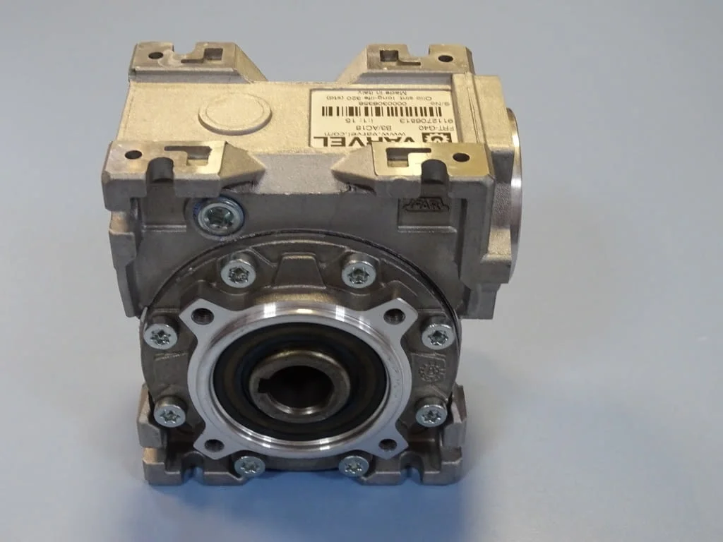 Червячен редуктор VARVEL FRT-G40 reducer worm gear box 1:15 — снимка 6