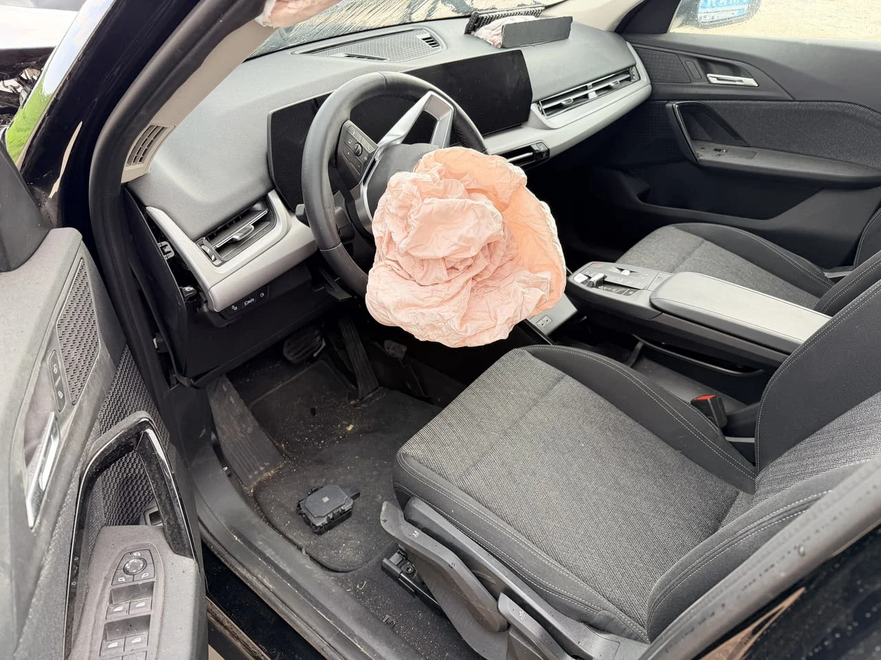 BMW X1 U11 xDrive25e Steptronic 1.5 двигател 21EF, B38A15P, 245 кс., ск. кутия 7DCT300, Plug-in-Hybr — снимка 9