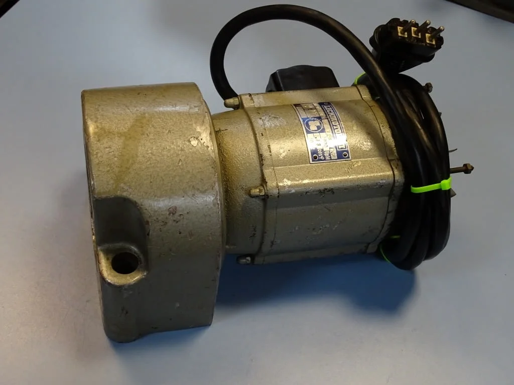 Електромотор+ремъчна шайба LECHMOTOREN DVF08-2K 0.75kW 380V — снимка 4