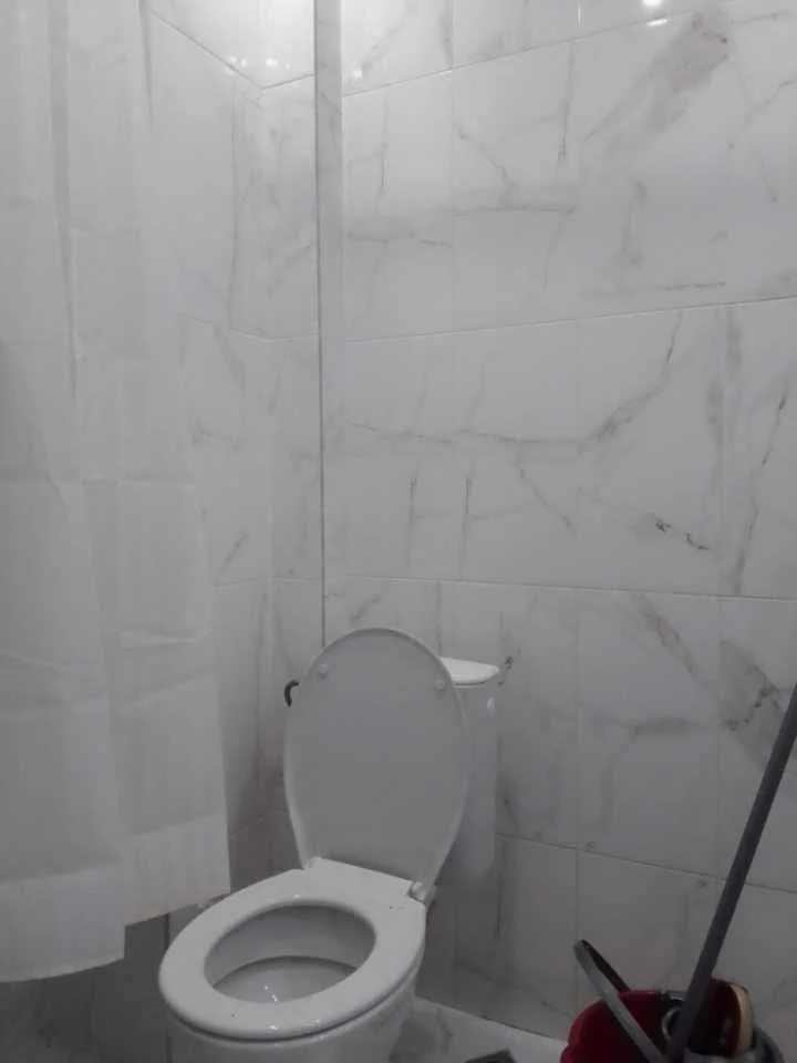 Давам под наем двустаен напълно обзаведен след ремонт в кв.Хр.Смирненски-до ОБЩИНАТА, НА2етаж, изцяло — снимка 8