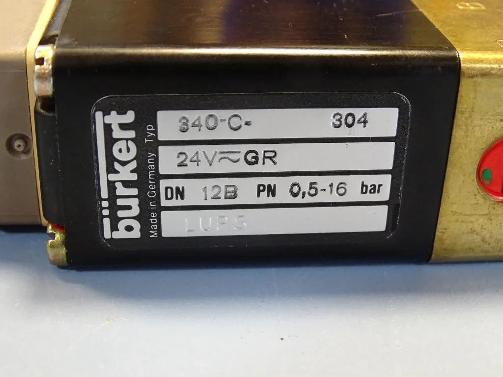 Магнет вентил 3-пътен Burkert 340-C-304 3/2 way solenoid valve 24VDC 16Bar — снимка 4