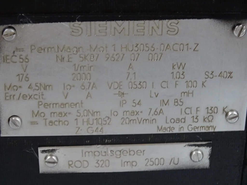 Правотоков ел. двигател Siemens 1HU3056-OAC01-Z servo motor 176V — снимка 10