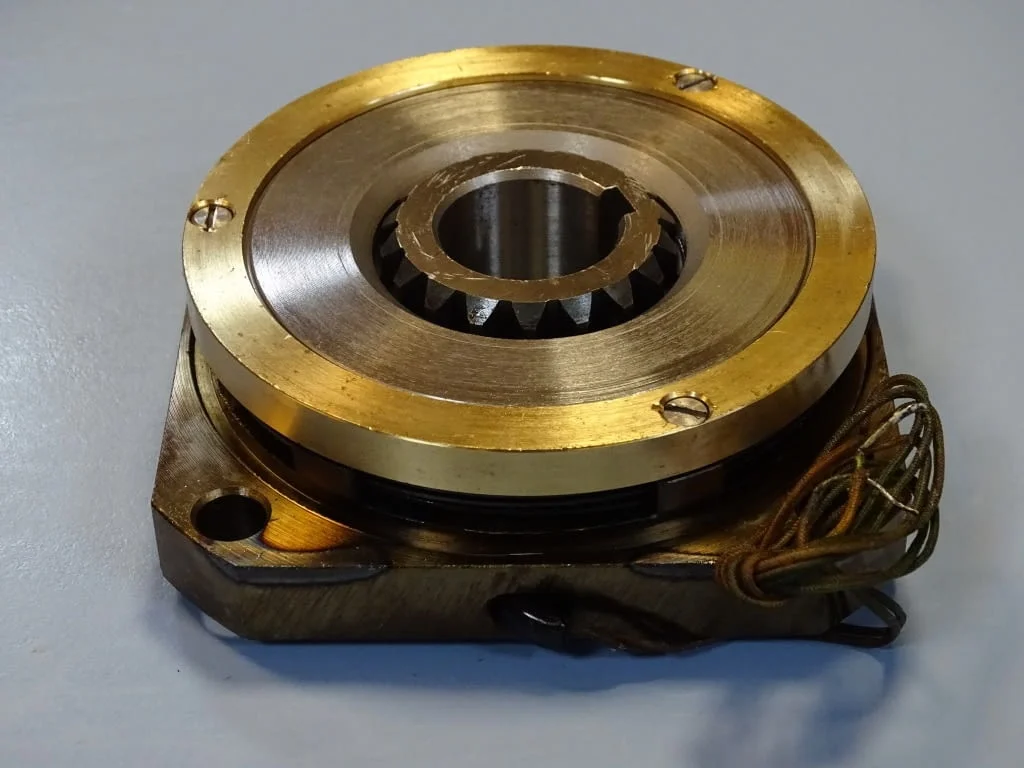 Съединител електромагнитен ETM-0.86 1А/1H (ЭТМ-0.86 1А/1H) electromagnetic multi-plate clutch 24VDC — снимка 2