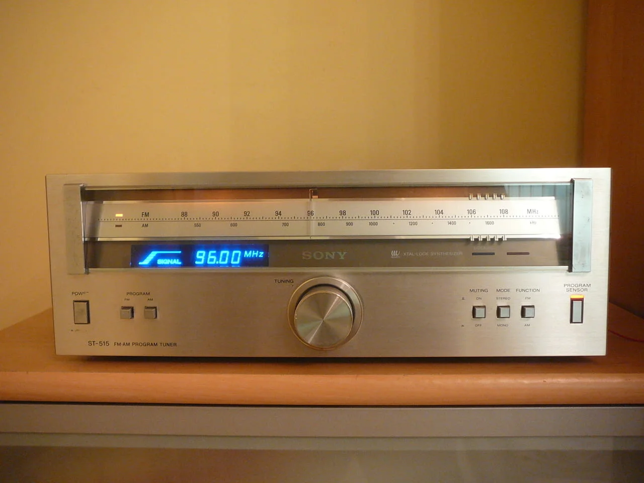 Sony st-515