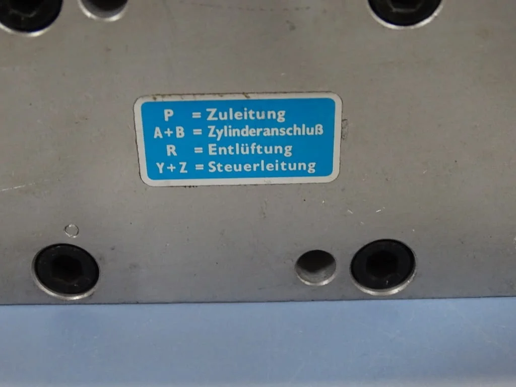 Пневматичен блок Festo J-4-1/2 Pneumatic Valve 2-10Bar — снимка 7