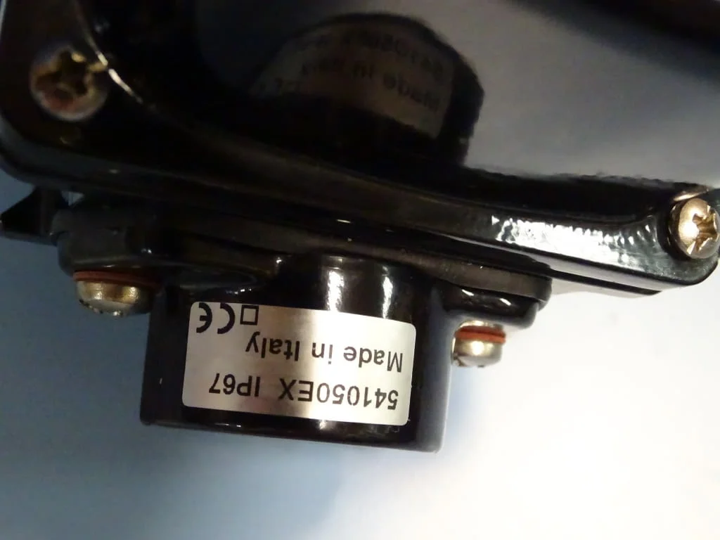 Бутониера 6 бутона+стоп G.Gioverzana 541050Ex button station protection — снимка 6