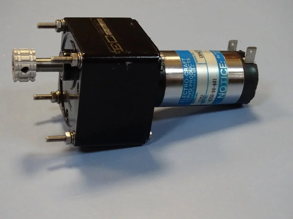 Мотор редуктор Electro-Craft E352 Gear Motor P/N EC — снимка 2