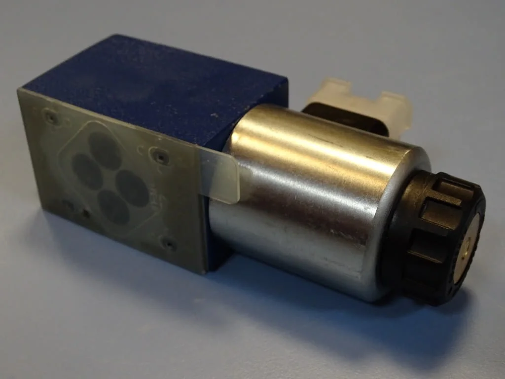 Хидравличен разпределител SACMI-IMOLA R directional control valve 24VDC — снимка 4