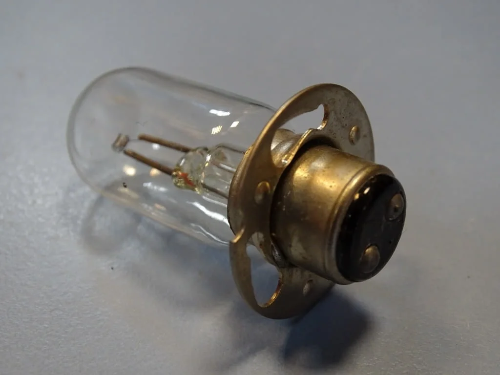 Лампа/крушка OP11-40 11V 40W bulb/lamp — снимка 7