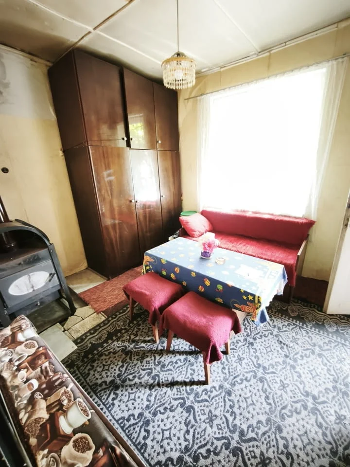 Продавам едноетажна къща в гр. Перник кв. Могиличе — снимка 6
