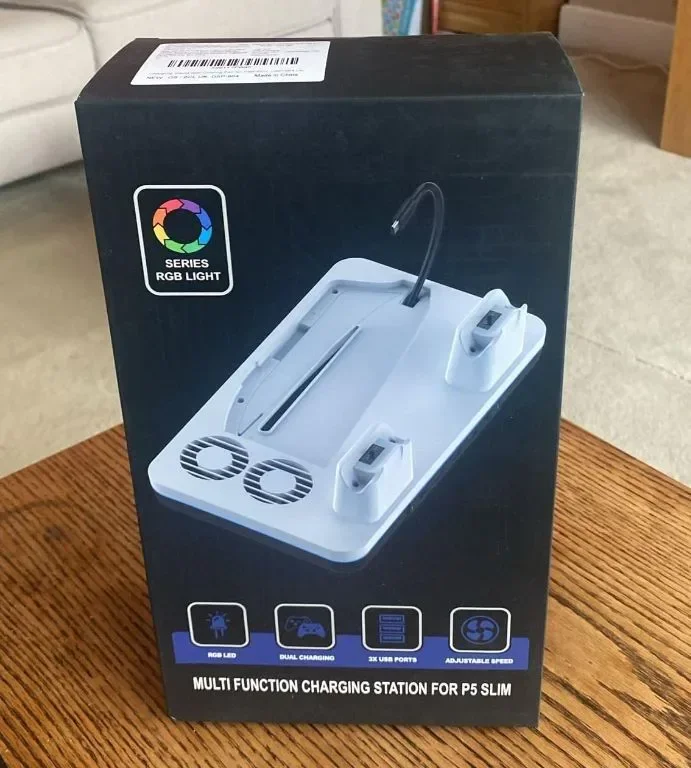 reiie многофункционална охлаждаща стойка PS5 Slim, за два контролера, RGB и вентилатор — снимка 8