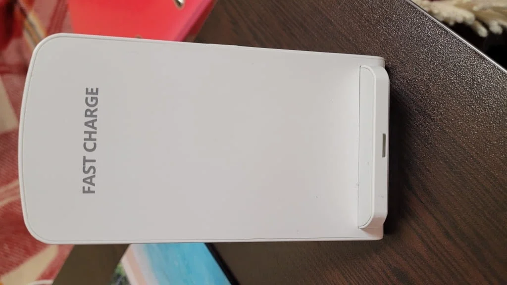 Универсална безжична зарядна станция (Wireless Charger Stand) — снимка 3
