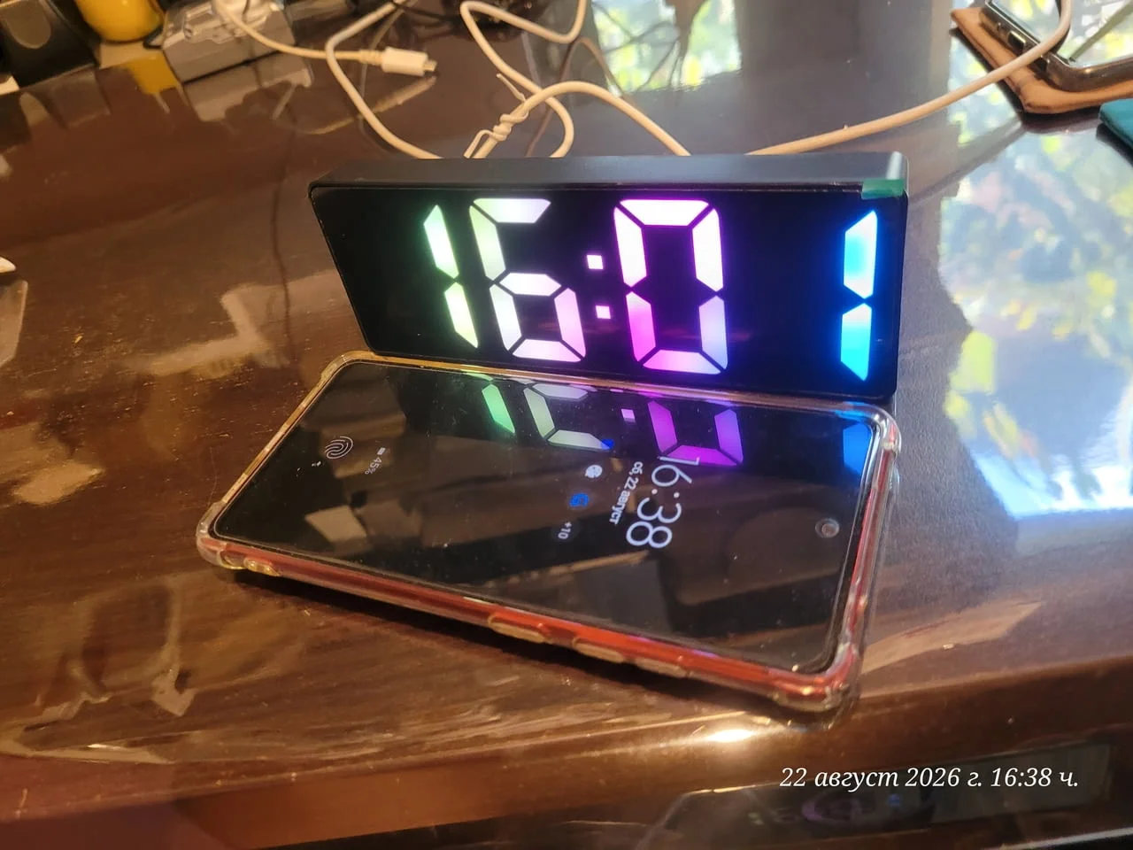 LED будилник с цветен огледален дисплей, работещ с USB , — снимка 6