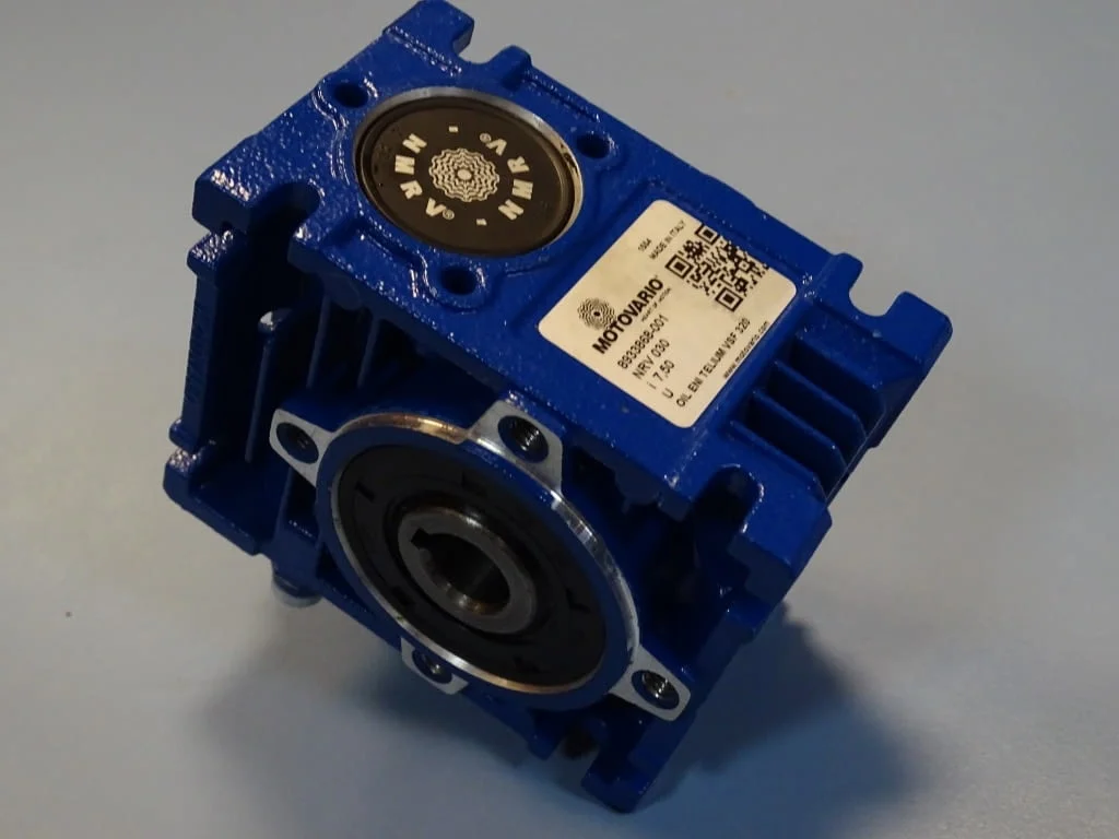 Червячен редуктор MOTOVARIO NRV030 worm gear reducer i:7.5 — снимка 5