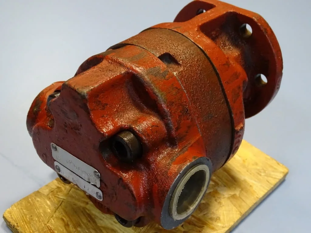 Хидравлична помпа Warynski P2C1613B8C23A Hydraulic pump — снимка 4