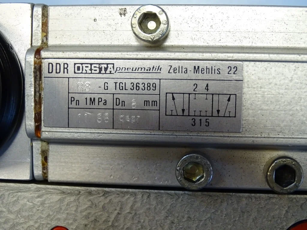 Пневматичен блок wmw DDR StGK04/0400 Pneumatic Valve NW-8mm Orsta TGL36389 — снимка 5