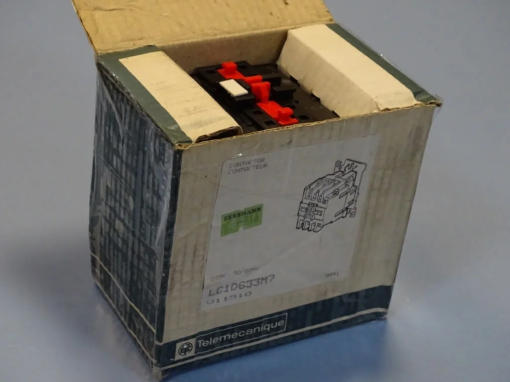 Контактор Telemecanique LC1-D633 M7 contactor 80A 220V/50Hz — снимка 6