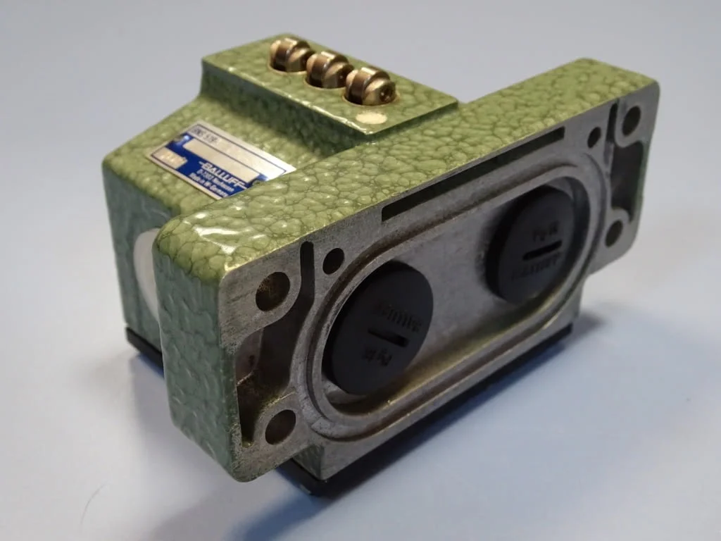 Краен изключвател Balluff BNS 519-D3 R12-62-11 multiple limit switch 250VAC 10A
