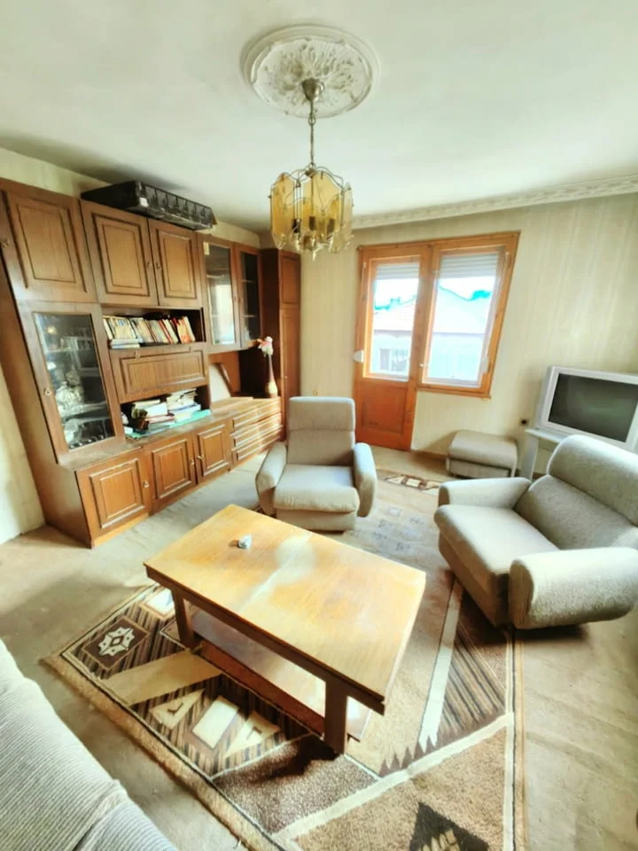 Продавам къща в гр. Перник кв. Ралица — снимка 5