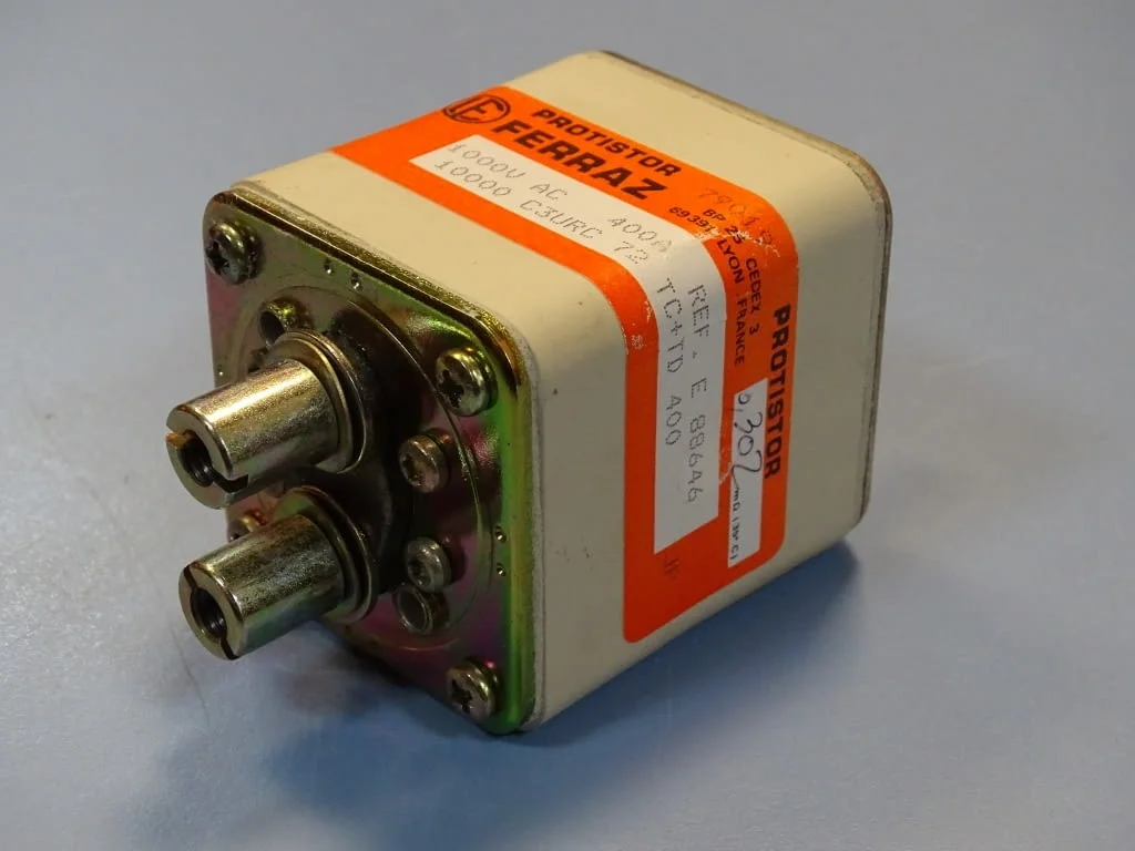 Предпазител Ferraz Protistor 1000 C3URC72TC+TD400 Fuses 400A 1000VAC — снимка 8