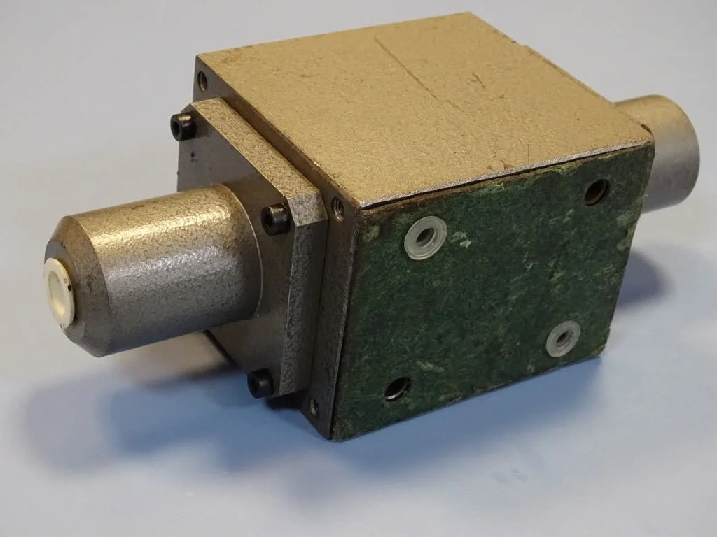 Хидравличен разпределител WADOWICE 4WH10 M1.2 directional valve 24VDC — снимка 7
