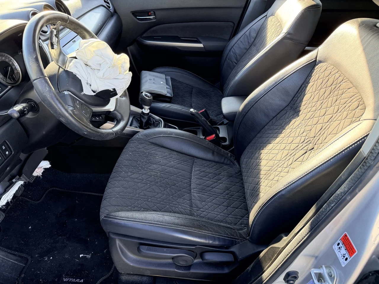 Suzuki Vitara Hybrid 1.4T, двигател К14D, 129 кс., ск. кутия 20008-68M83-000, 6 ск., панорама, 69000 — снимка 10