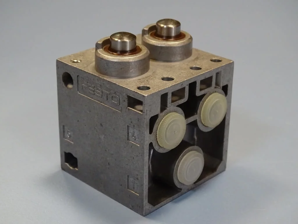 Пневматичен изключвател Festo 6809 V-5-1/4 B stem actuated pneumatic limit valve — снимка 2