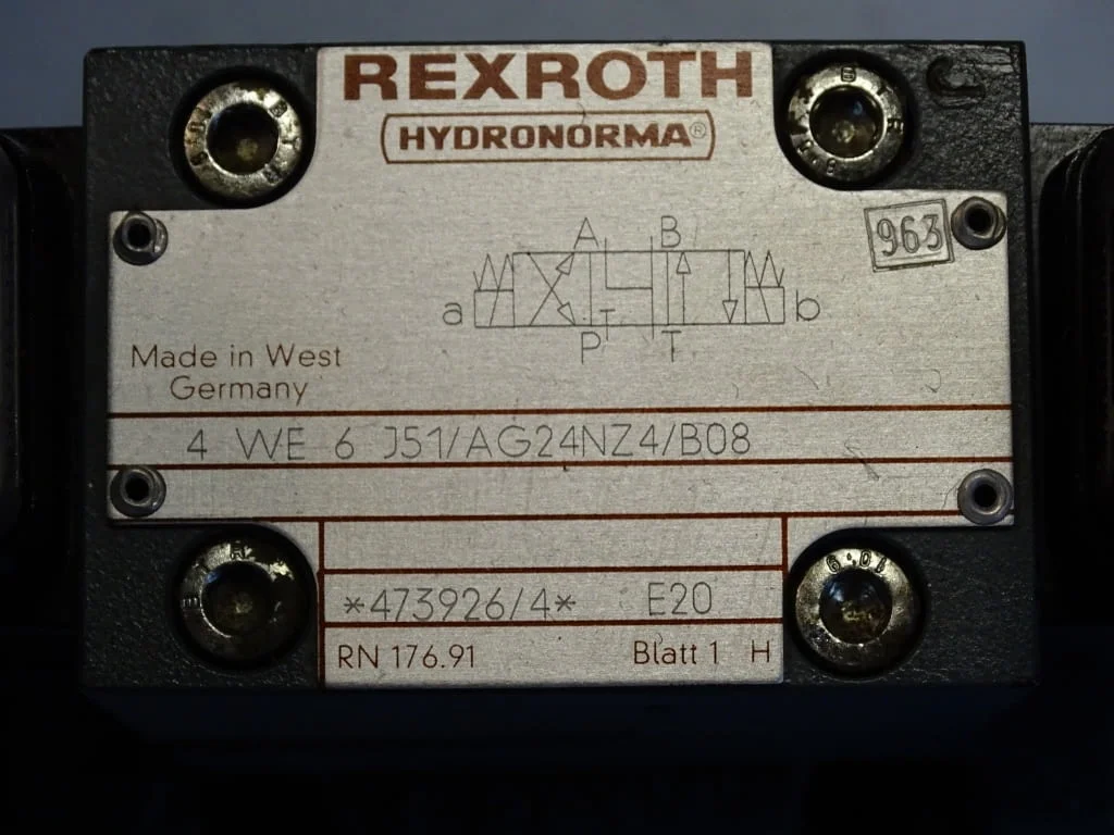 Хидравличен разпределител Rexroth 4 WE 6 J51/AG24NZ4/B08 Rexroth 4 WEH 10 J20/6A G24NEZA/B08 — снимка 2